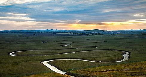 枪枪爆头，手撕敌人，新厂商的第一款肉鸽游戏就如此刺激？